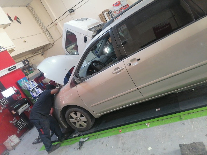 RAYAN OIL CHANGE AND BATTERY HUB — Batteries & Lubricants in Sharjah, Al khan - Image 5
