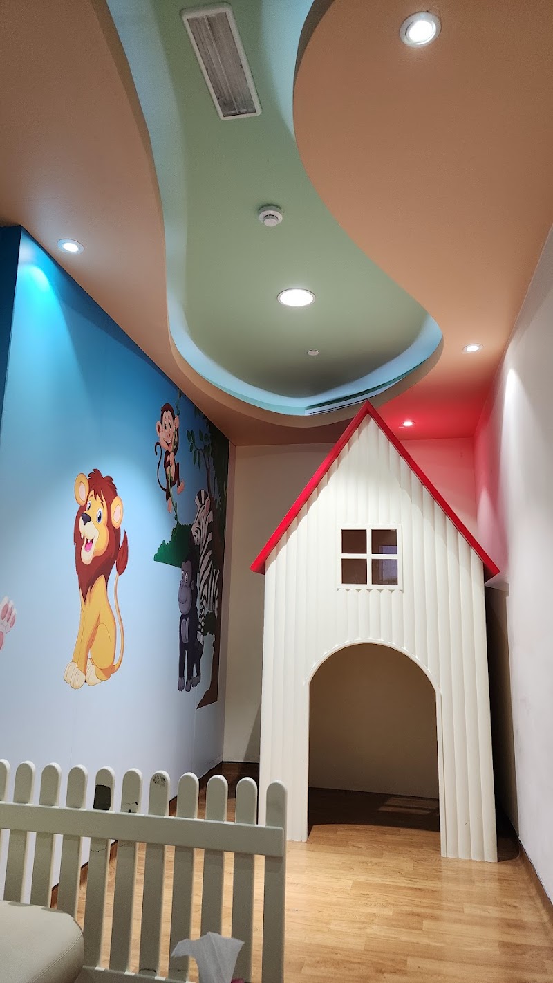 Medcare Medical Centre, Sharjah — Personal Services in Sharjah, Al Taawun - Image 5