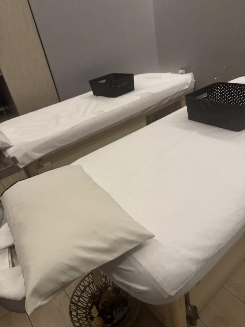 AD HOME MASSAGE for MENS — Home Services in Sharjah, Al Nahda