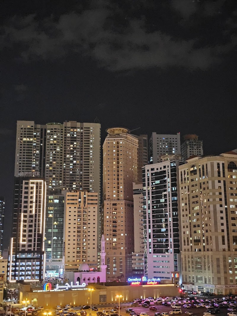 Al Khan Building — Apartments For Rent in Sharjah, Al Khan - Image 2