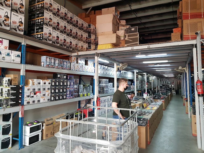 Al Mukab Electric and Computer Devices Trading LLC — Electrical Services in Sharjah, Al Khan - Image 2