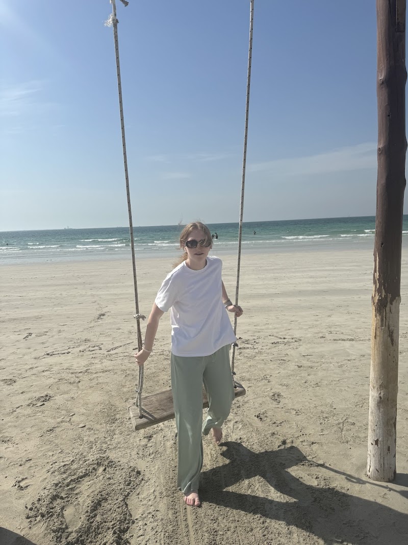 Al Khan Beach Park — Cars in Sharjah, Al Khan - Image 5