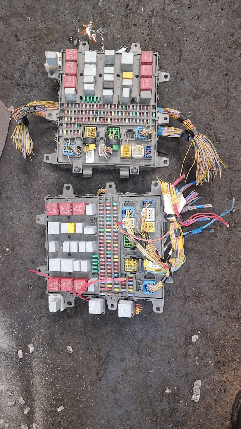 TRUCK PARTS — Marine Vehicle Parts Accessories in Sharjah, Al Nahdah - Image 3