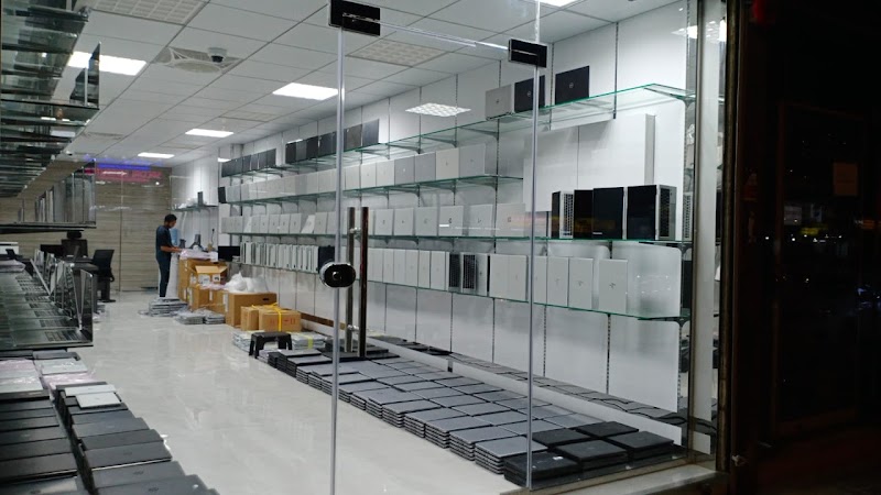 One Touch Used Computer Trading LLC — Projectors Monitors in Sharjah , Al Khan - Image 3