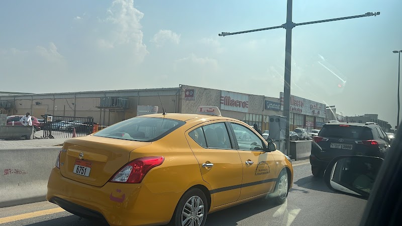 Asim Khan Used Elect Device’s TR LLC — Projectors Monitors in Sharjah , Al Khan - Image 4