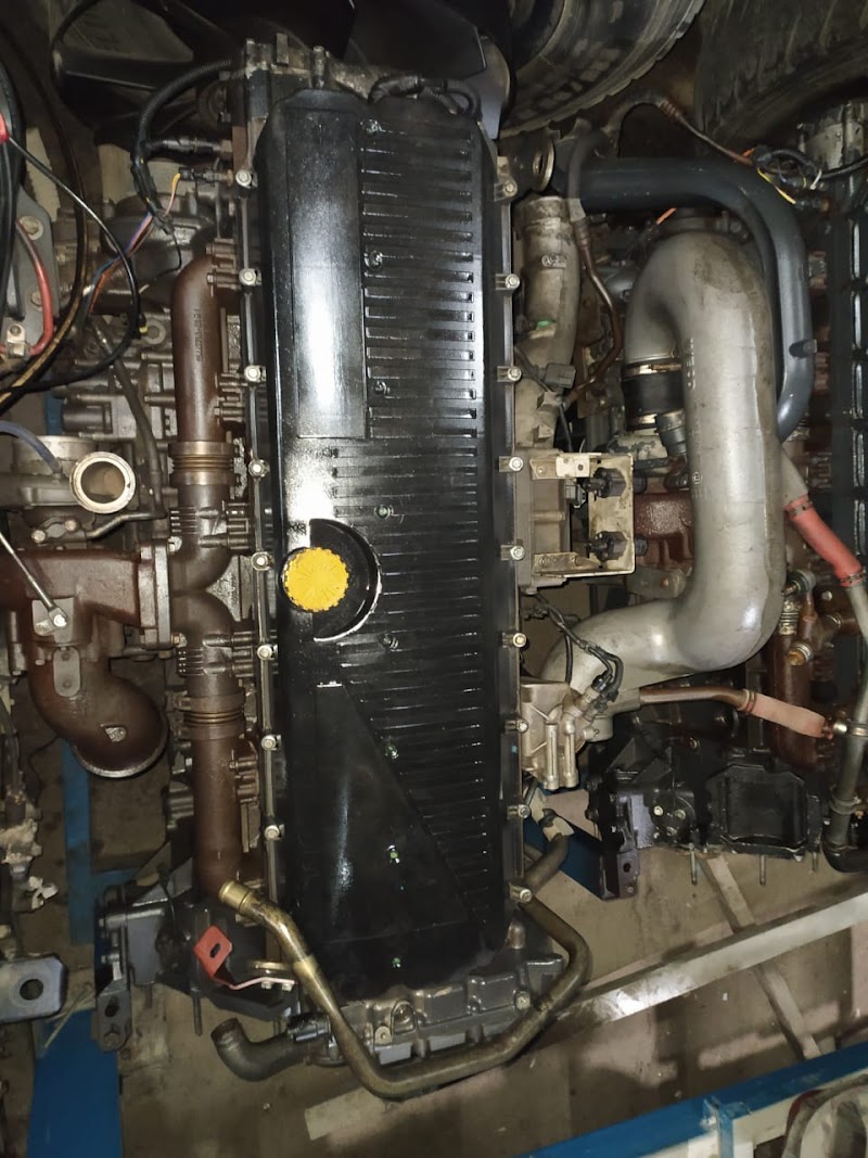 Dejlah Heavy Used Cars Trading Co LLC — Trucks Heavy Vehicles in Sharjah, Al Khan - Image 5