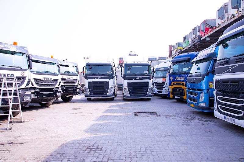 Dejlah trucks — Trucks Heavy Vehicles in Sharjah, Al Khan - Image 5
