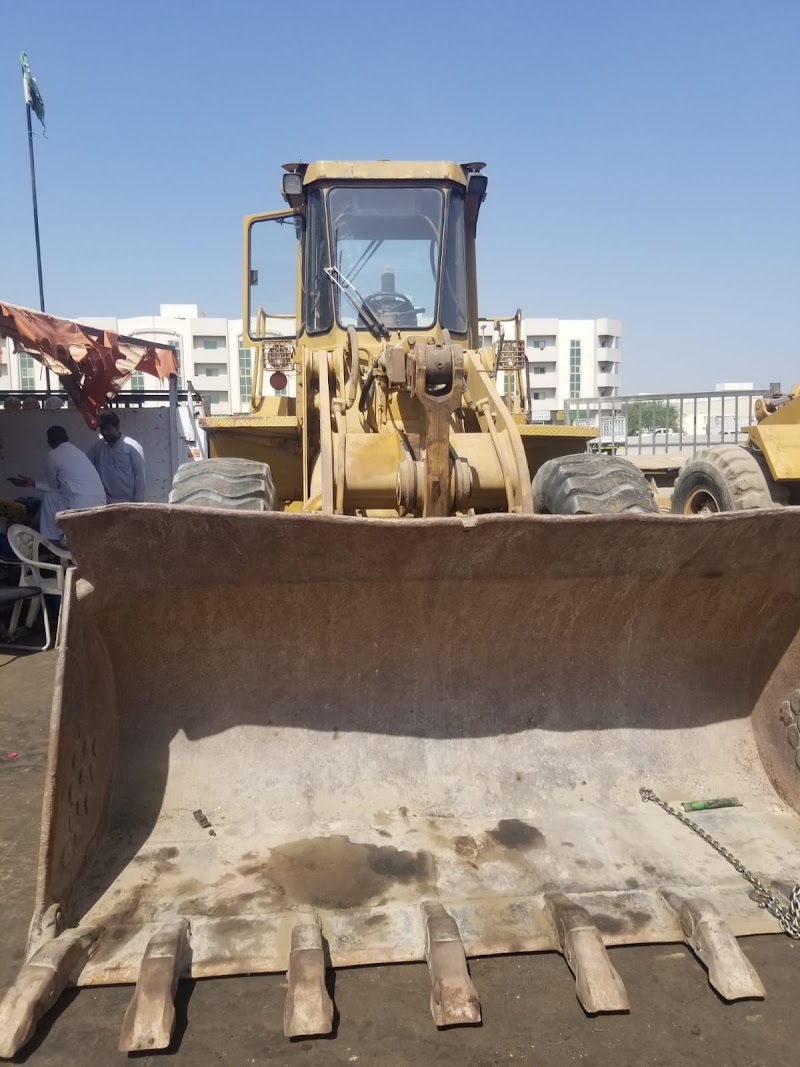 Truck & Heavy Equipment Market — Trucks Heavy Vehicles in Sharjah, Al Khan - Image 3